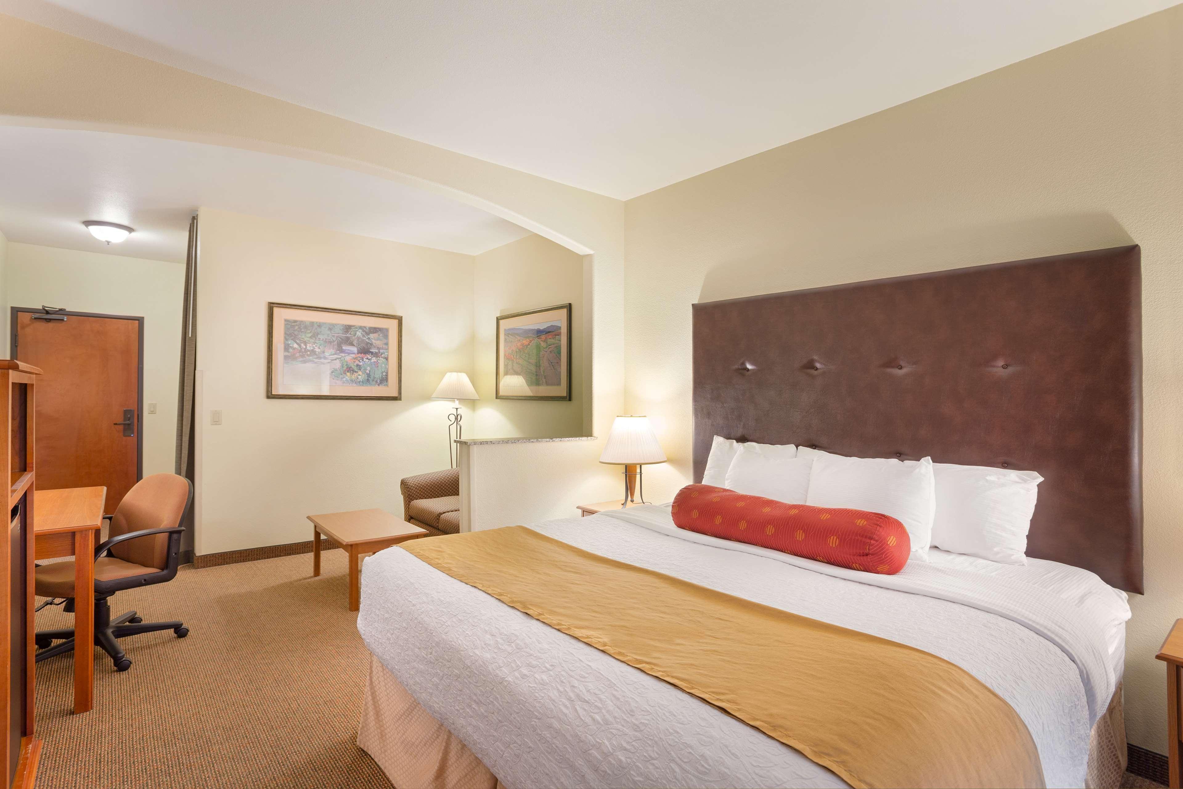 Best Western Plus Ellensburg Hotel Exterior photo